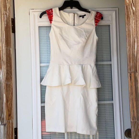 Take 50% OFF- XOXO Off White Cap-Sleeve Junior Dress, Size 1/2 - Picture 1 of 9